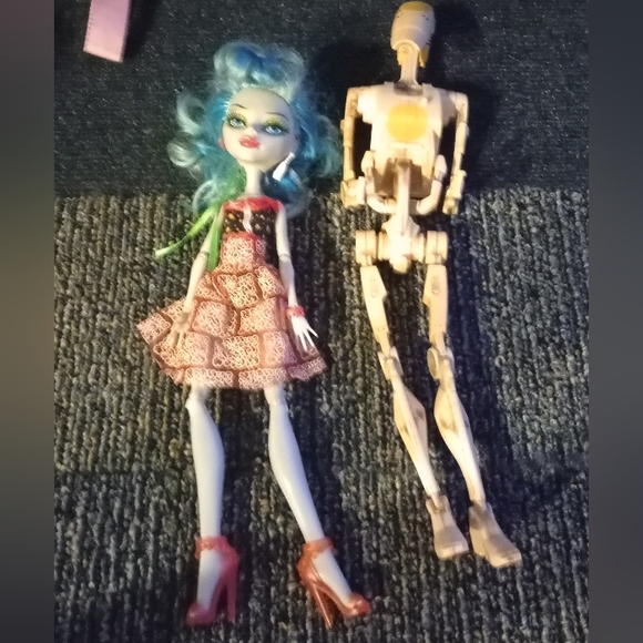 Monster High Escape From Skull Shores Set(Battle Droid Included) - Picture 10 of 13